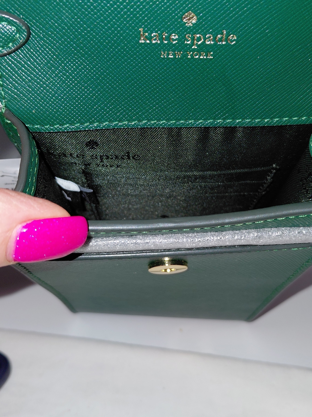 NWT Kate Spade Madison North South Green Saffiano Leather Phone Crossbody Bag. - Picture 4 of 8